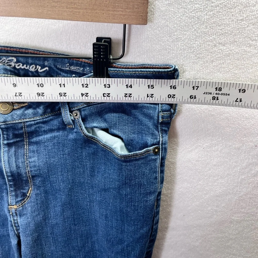 Eddie Bauer Slightly Curvy Straight Leg Jeans Womens 10 Blue‎ Denim Stretch 2243
